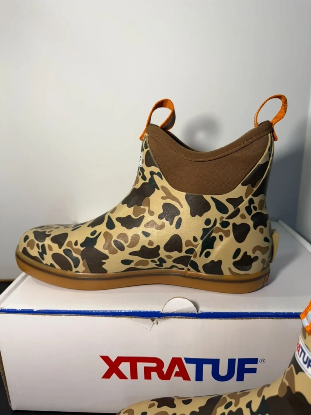 Xtratuf 6